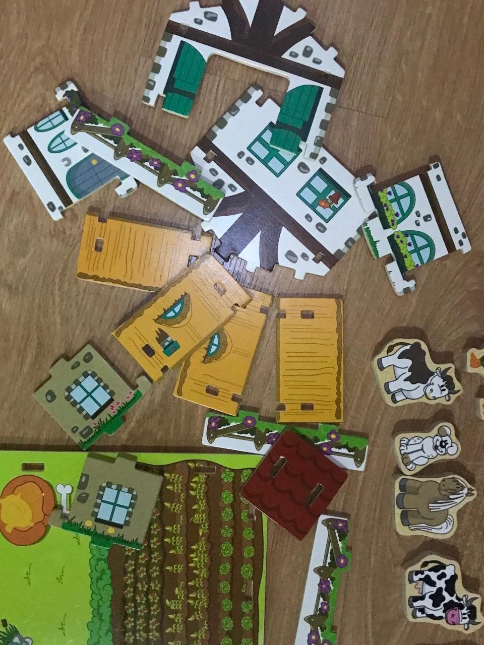 Farm building set with wooden pieces – photo 6